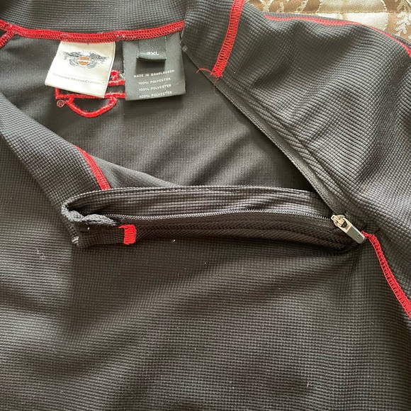 Harley-Davidson Ladies 2XL Long Sleeve Top. Gently used. Stunning Red Trim! - Picture 8 of 12